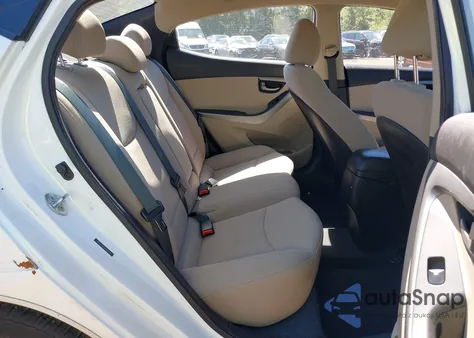 2016 Hyundai Elantra Se z USA, uszkodzony, nr VIN 5NPDH4AE5GH664349